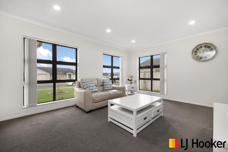Photo of property in 7 Strathaven Road, Wattle Downs, Auckland, 2103
