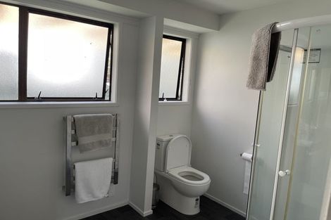 Photo of property in 10 Granville Drive, Massey, Auckland, 0614