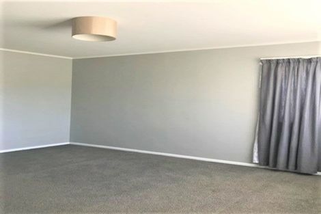 Photo of property in 5 Kerry Place, Papakura, 2110