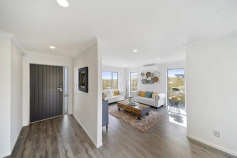 Photo of property in 38 Melgran Avenue, Papakura, 2110