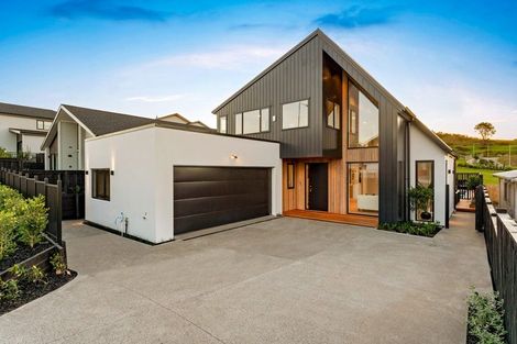 Photo of property in 5 Kotuitui Drive, Wainui, 0992