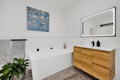 Photo of property in 29 Hills Road, Stratford, 4391