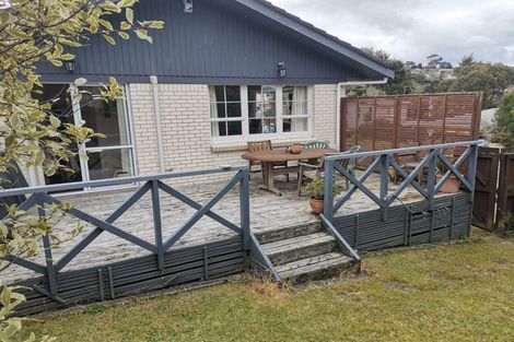 Photo of property in 14 Ellice Road, Totara Vale, Auckland, 0629