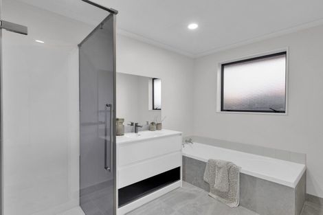 Photo of property in 5 Chancery Close, Hamilton East, Hamilton, 3216