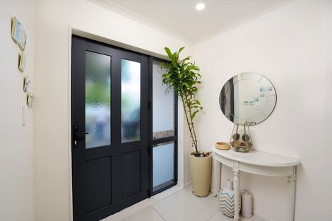 Photo of property in 20 Pyramid Place, Glen Eden, Auckland, 0602