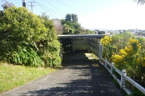 Photo of property in 91 Ruskin Road, Newlands, Wellington, 6037