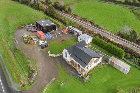 Photo of property in 2634 Mountain Road, Tariki, Stratford, 4394