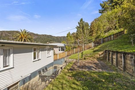 Photo of property in 368 George Street, Stokes Valley, Lower Hutt, 5019