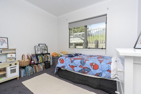 Photo of property in 33 Ngapuke Lane, Parua Bay, Onerahi, 0192