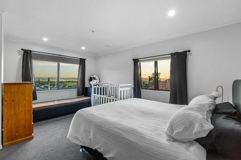 Photo of property in 34 Karaka Street, Helensville, 0800