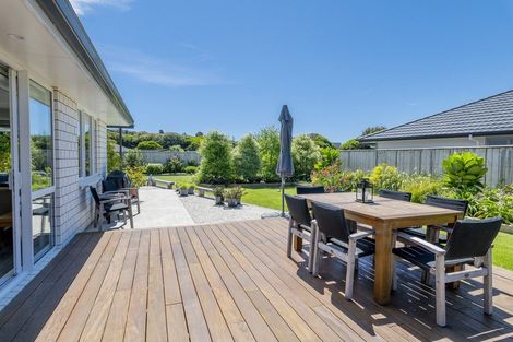 Photo of property in 83 Waipunahau Road, Waikanae, 5036