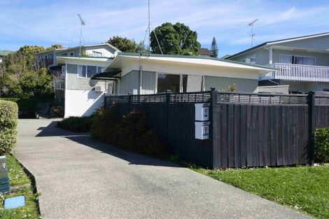 Photo of property in 1/33 Bentley Avenue, Glenfield, Auckland, 0629