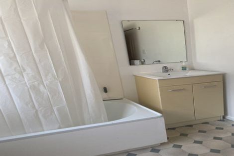 Photo of property in 24f1 Park Road, Miramar, Wellington, 6022