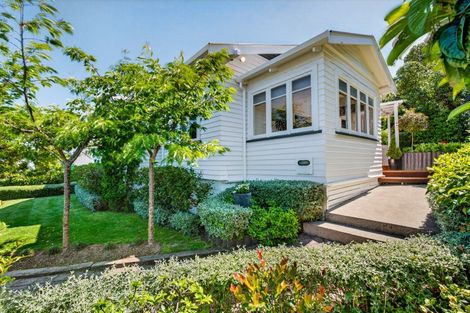 Photo of property in 12 Guys Hill Road, Hospital Hill, Napier, 4110