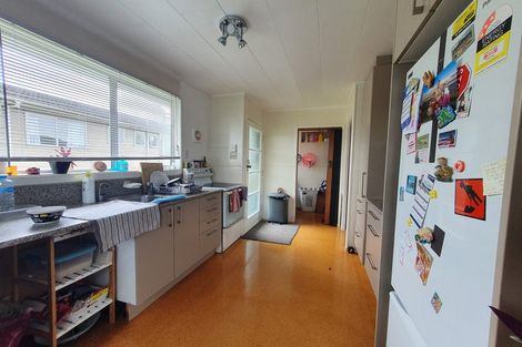 Photo of property in 28 Solar Road, Glen Eden, Auckland, 0602