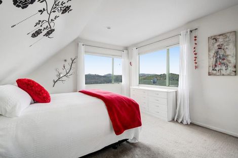 Photo of property in 1 Ngahere Views, Orewa, 0931