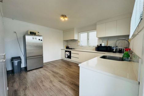 Photo of property in 38 Verran Road, Birkdale, Auckland, 0626