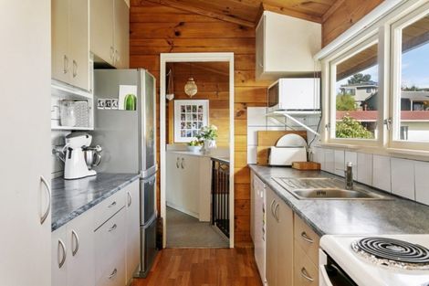 Photo of property in 33 Sunset Street, Hilltop, Taupo, 3330