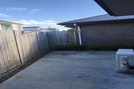 Photo of property in 27u2 Jones Crescent, Melville, Hamilton, 3206