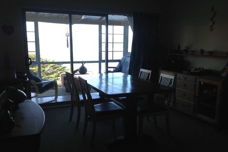 Photo of property in 36b Tamworth Crescent, Newlands, Wellington, 6037