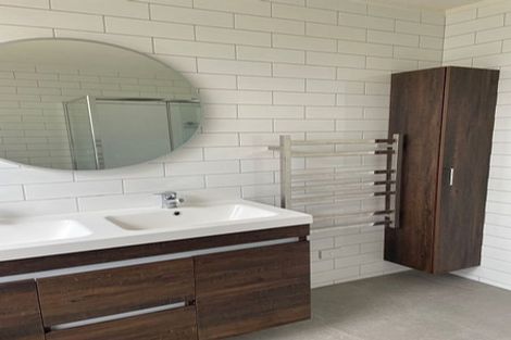 Photo of property in 62a Captain Scott Road, Glen Eden, Auckland, 0602