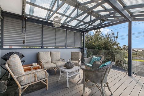 Photo of property in 2a Redwood Drive, Massey, Auckland, 0614