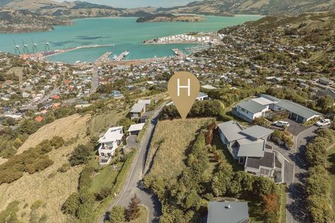 Photo of property in 11 Hyllton Heights, Lyttelton, 8082