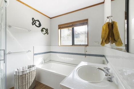 Photo of property in 203 Taylor Avenue, Te Awamutu, 3800