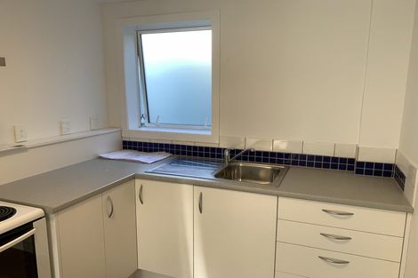 Photo of property in 21 Quigley Street, Newlands, Wellington, 6037