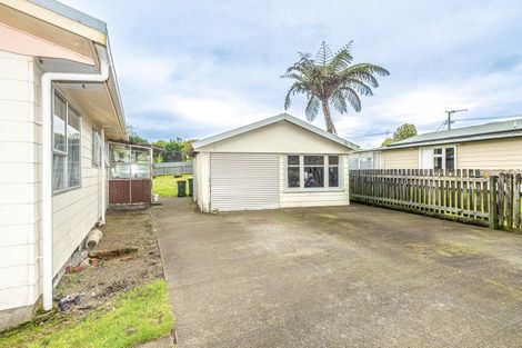 Photo of property in 40 Brassey Street, Waverley, 4510