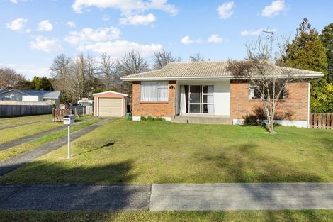 Photo of property in 53 Oakfield Crescent, Pukete, Hamilton, 3200