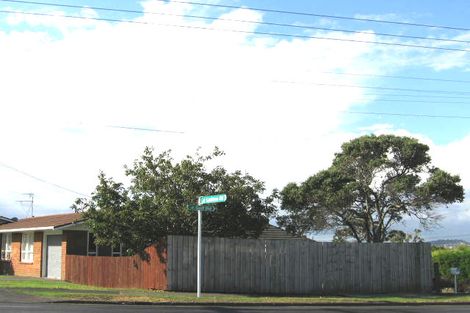 Photo of property in 1/97 Golf Road, New Lynn, Auckland, 0600