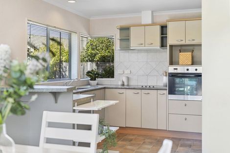 Photo of property in 14 Mcleod Place, Papamoa Beach, Papamoa, 3118