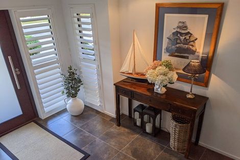 Photo of property in 44 Meadowstone Drive, Wanaka, 9305