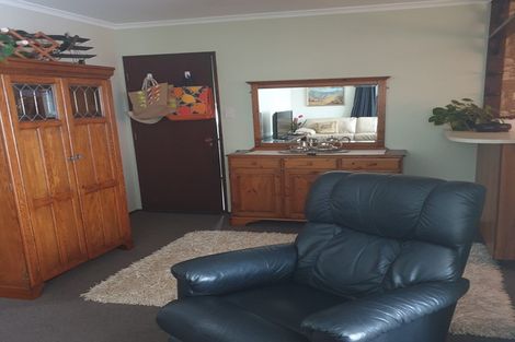 Photo of property in 5d Rossiter Avenue, Waiuku, 2123