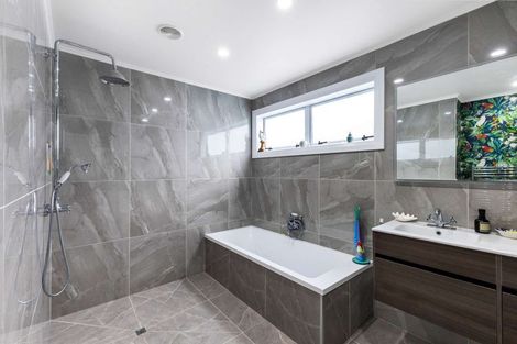 Photo of property in 173 Waihi Road, Hawera, 4610