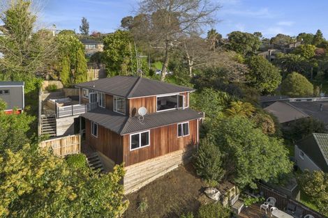 Photo of property in 132 Hinewa Road, Otumoetai, Tauranga, 3110