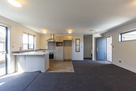Photo of property in 5/102 Old Farm Road, Hamilton East, Hamilton, 3216