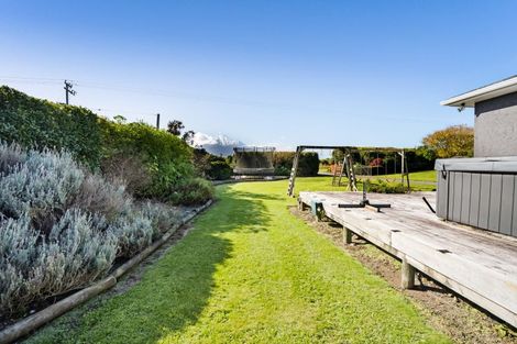 Photo of property in 2775 Eltham Road, Te Kiri, Opunake, 4682