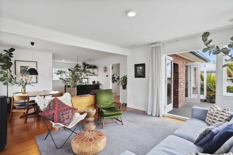 Photo of property in 8 Copley Street, New Lynn, Auckland, 0600