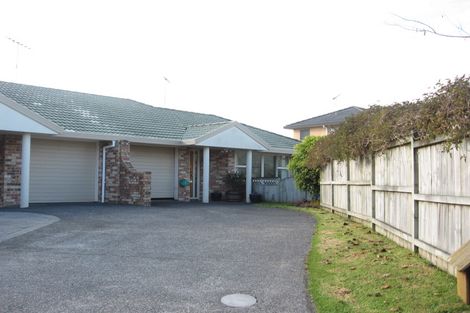 Photo of property in 2/1 Saints Court, Manurewa, Auckland, 2102