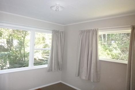 Photo of property in 91 Ruskin Road, Newlands, Wellington, 6037