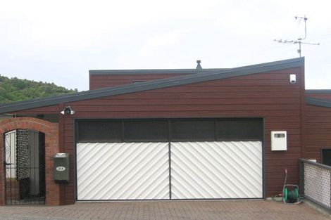 Photo of property in 24b Ramphal Terrace, Khandallah, Wellington, 6035