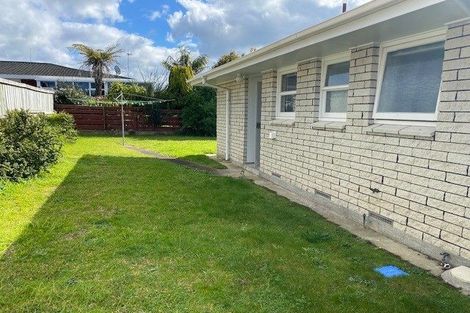 Photo of property in 2/4 Linklater Avenue, Bellevue, Tauranga, 3110