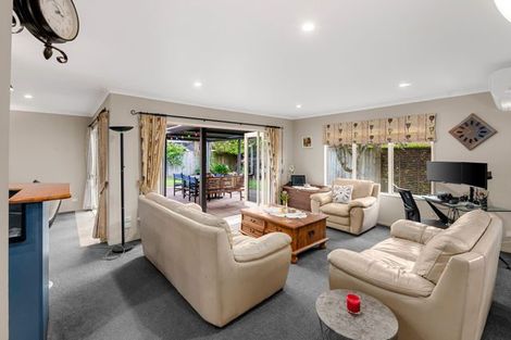 Photo of property in 76 Saint James Drive, Huntington, Hamilton, 3210