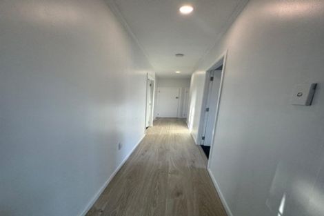 Photo of property in 51 Hallberry Road, Mangere East, Auckland, 2024