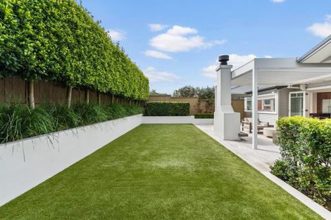 Photo of property in 26 Richmond Avenue, Northcote Point, Auckland, 0627
