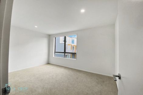 Photo of property in 588e Te Atatu Road, Te Atatu Peninsula, Auckland, 0610