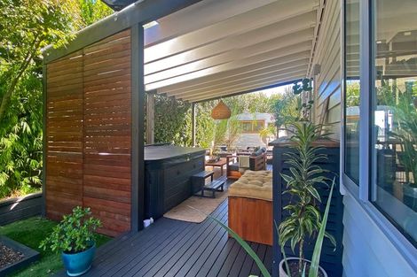 Photo of property in 9 Ruth Craig Place, Stanmore Bay, Whangaparaoa, 0932