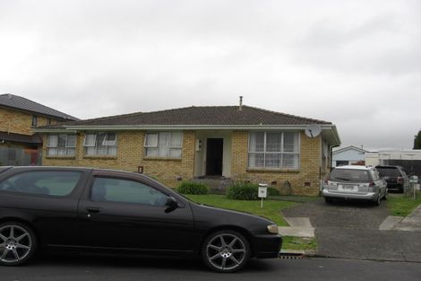 Photo of property in 18 Molesworth Place, Mangere, Auckland, 2022